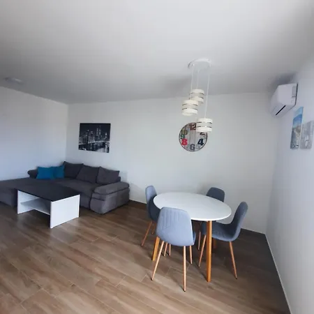 Apartment Gabrijel *